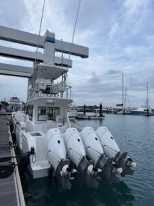 沖縄　チャーターボート