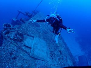 沖縄 USSエモンズ ファンダイビング