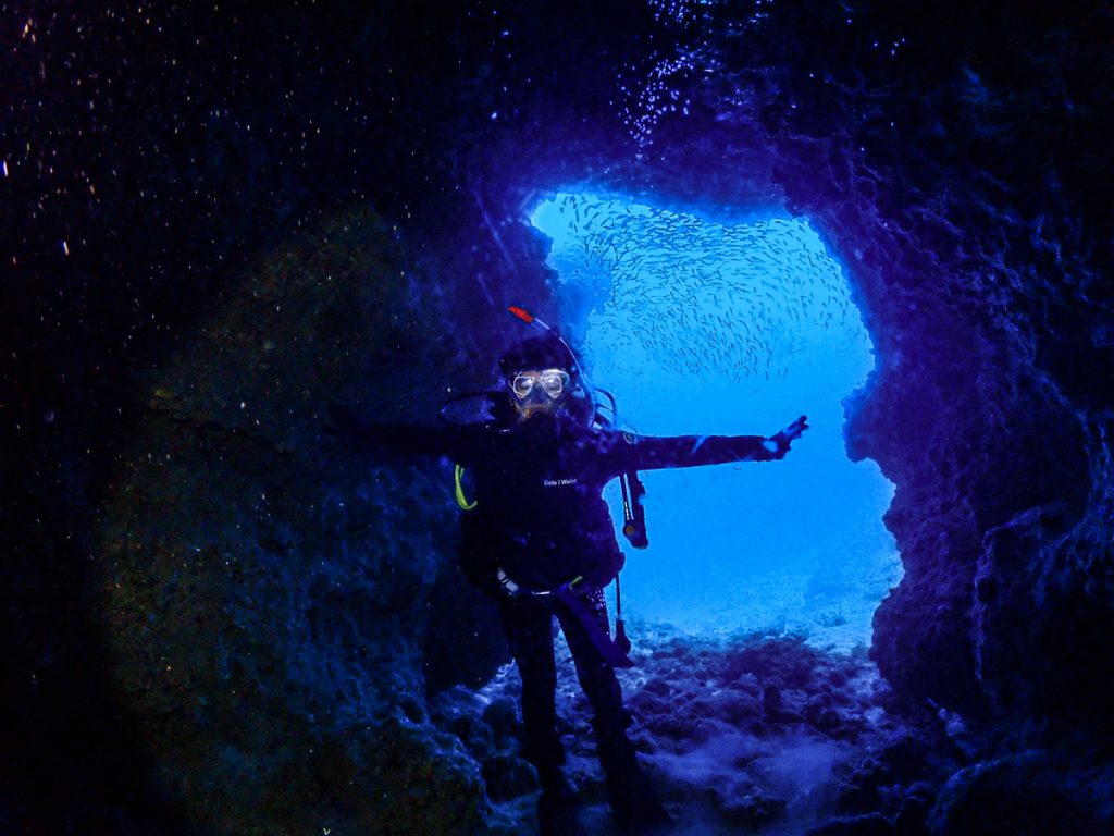 万座 ファンダイビング