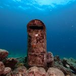 砂辺海岸でダイビング、水中ポストで記念写真!