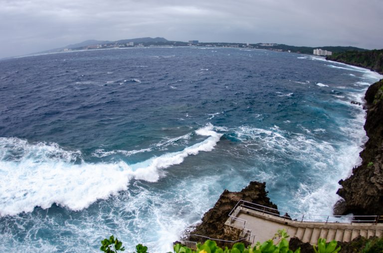 波とうねりの違い 恩納村 ダイビングライセンス amusementworld＋