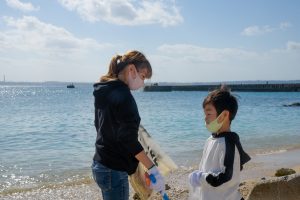 沖縄 ビーチクリーン