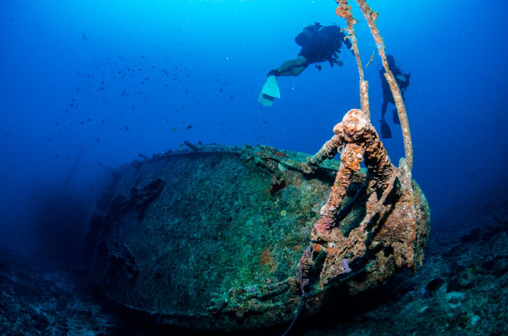 エモンズ ダイビング